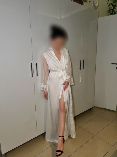 Частная массажистка Адель 