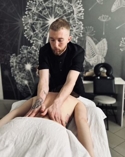 Частный массажист Антон, 28 лет, Москва - фото 1