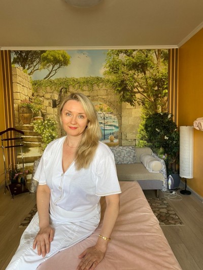 Частная массажистка Караваева Вероника 