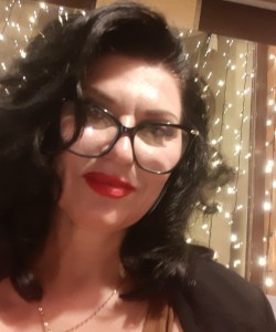 Частная массажистка Лола 